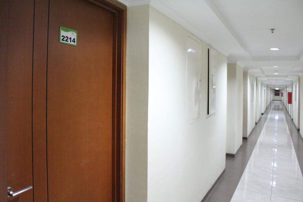 Oyo 266 Margonda Residence 5 Depok Exterior foto